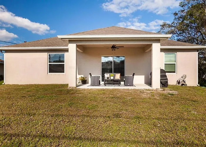 Modern 4 Bdr Home Near Tradition Town Center