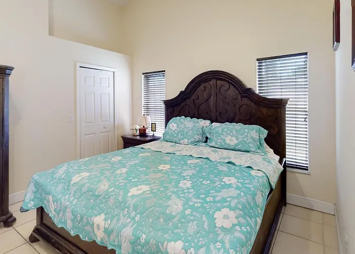 Port St Lucie Escape W/ Yard: 'Glenwood Hideaway'